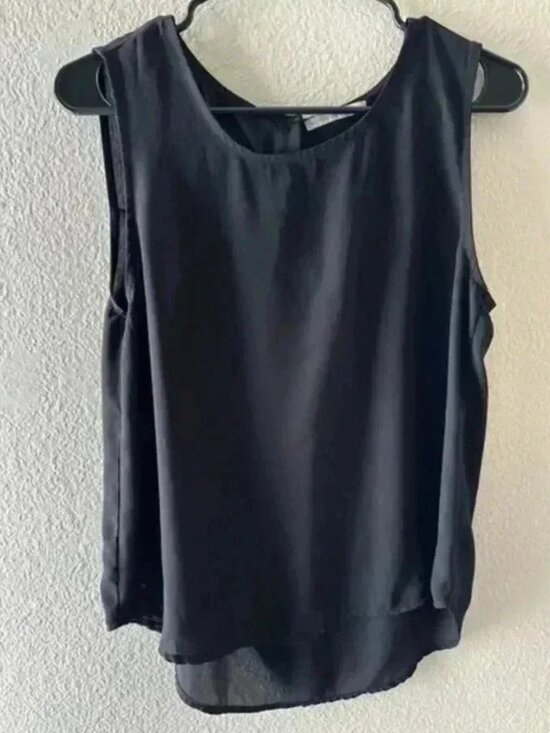 Tops - tank top